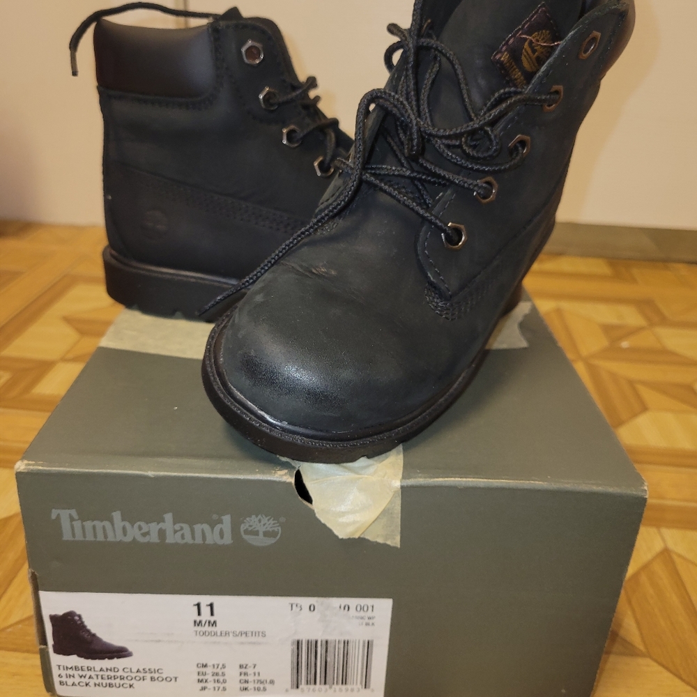 Boots - Picture 3 of 3